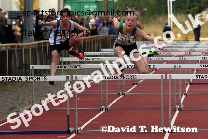 Hurdles, 2021 North East Grand Prix 6, Monkton, Wednesday, August 4th. Photo: David T. Hewitson/Sports for All Pics